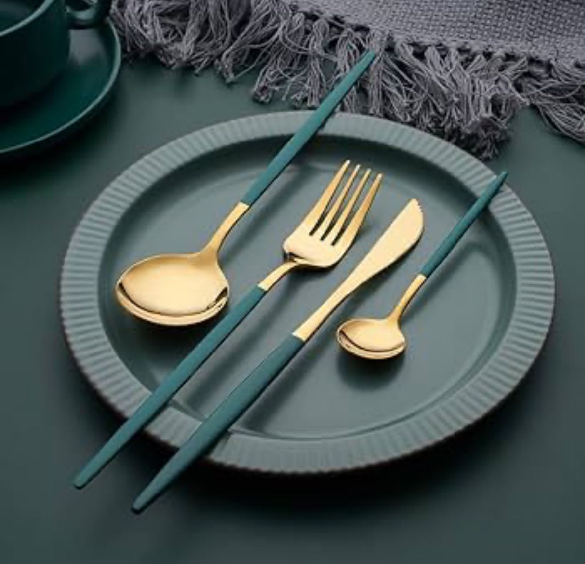 24 Piece Fancy Cutlery Set Comes In Different Colors